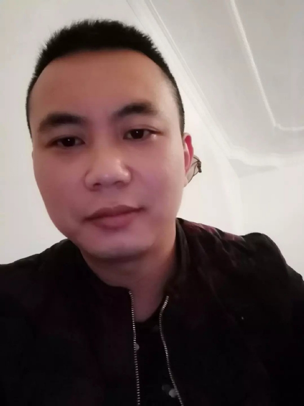 喜闻香气的第一张照片--宿州相亲服务中心