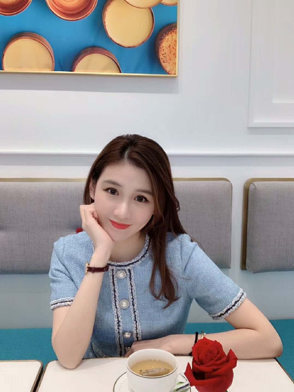 Emily的第二张照片--宿州相亲服务中心