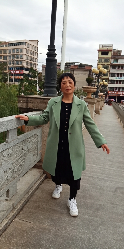 小玲的第一张照片--宿州相亲服务中心