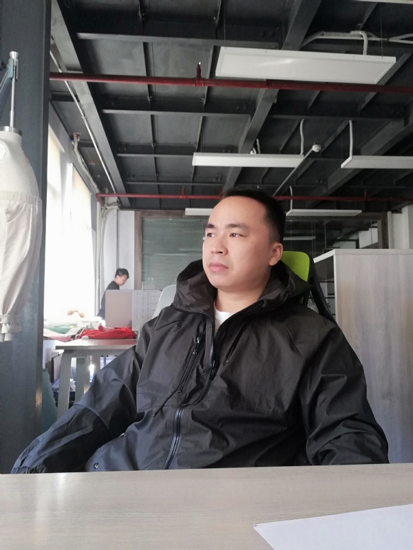 左眼皮跳跳的第一张照片--宿州相亲服务中心