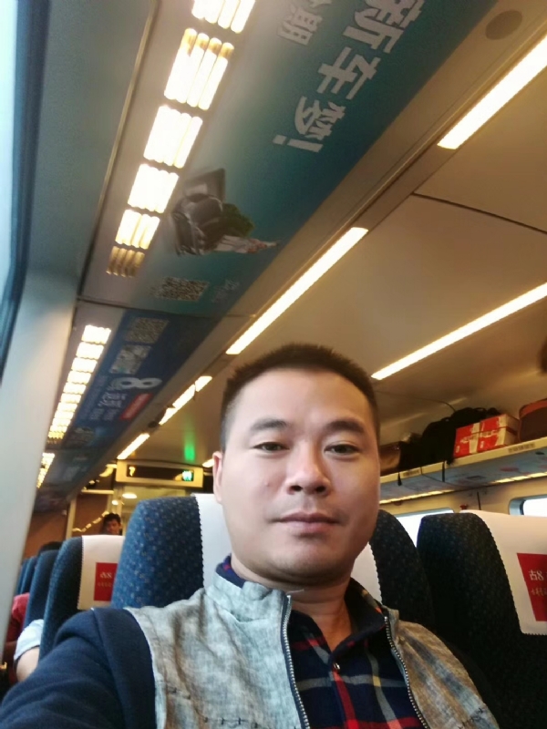 等爱的人的第一张照片--宿州相亲服务中心