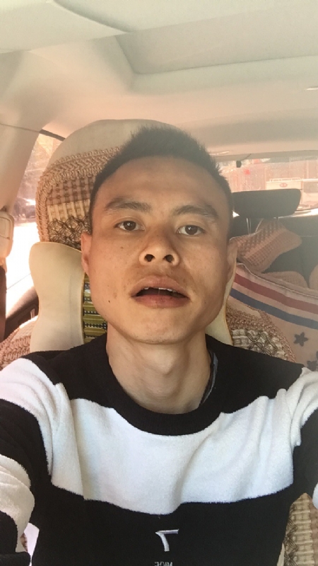 小何的第一张照片--宿州相亲服务中心