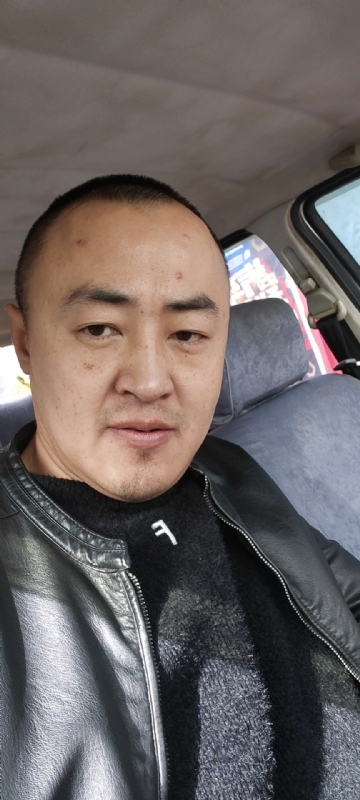 精神九哥的第一张照片--宿州相亲服务中心