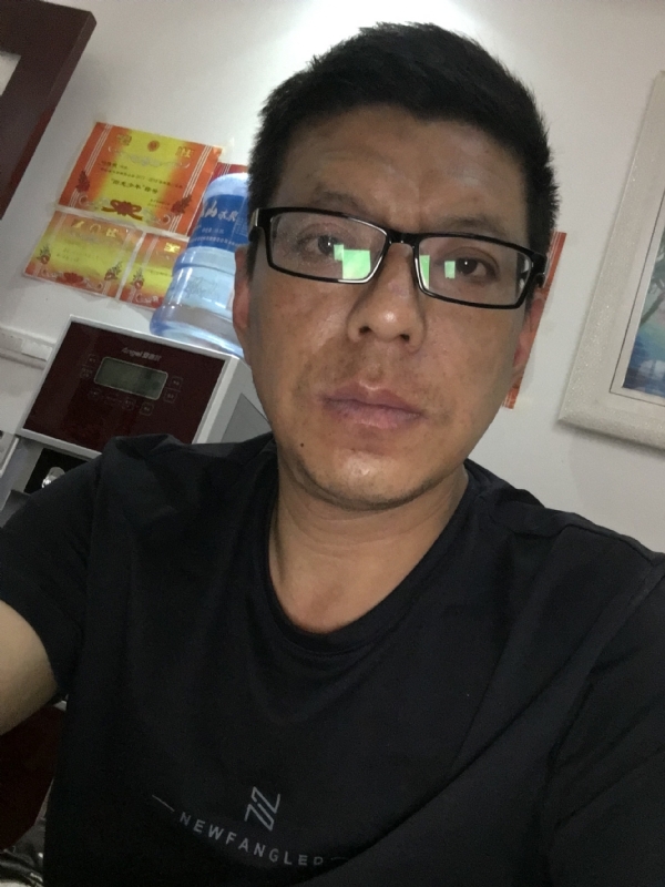 牵手的第三张照片--宿州相亲服务中心