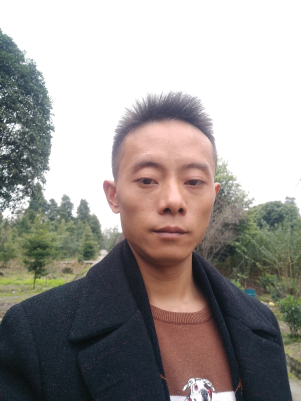 携手白头的第二张照片--宿州相亲服务中心