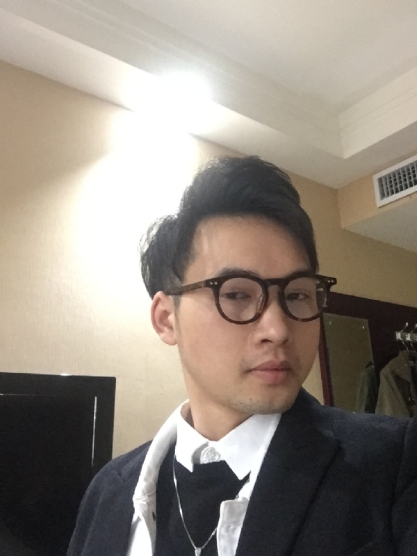 曾亮的第一张照片--宿州相亲服务中心
