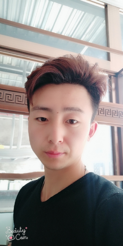 拼命微笑的第二张照片--宿州相亲服务中心