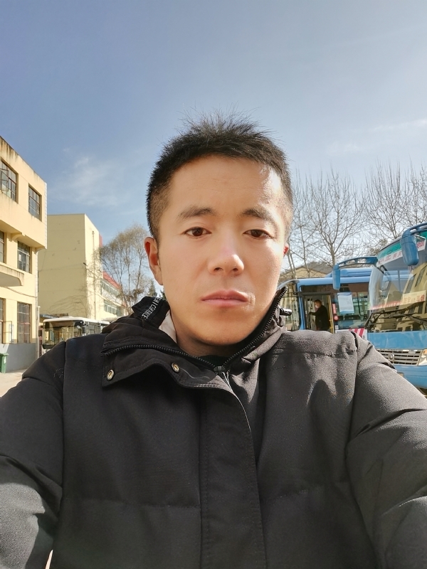 孤独的云的第一张照片--宿州相亲服务中心
