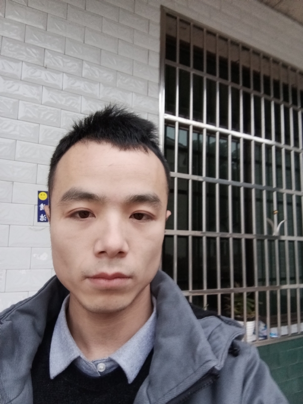 笑得那么开心的第一张照片--宿州相亲服务中心