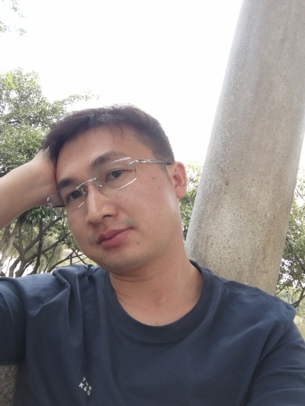 不如随风的第一张照片--宿州相亲服务中心