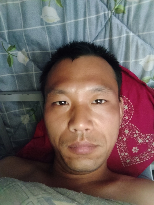 弘扬的第一张照片--宿州相亲服务中心