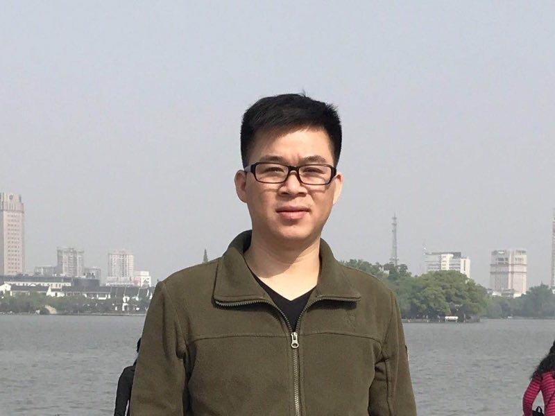 孔雀鱼的第一张照片--宿州相亲服务中心