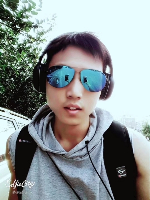 失意的人的第一张照片--宿州相亲服务中心