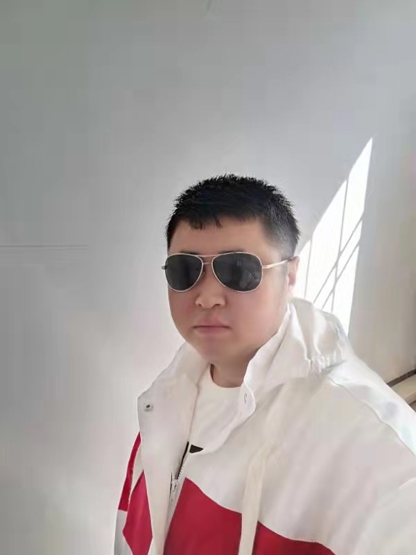 大漠叔叔的第一张照片--宿州相亲服务中心