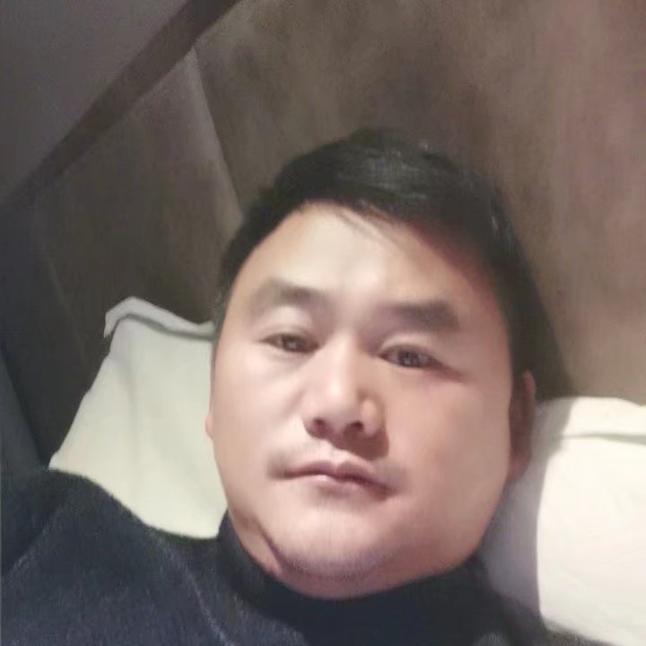奔跑的第四张照片--宿州相亲服务中心