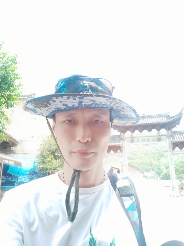 童群海的第一张照片--宿州相亲服务中心
