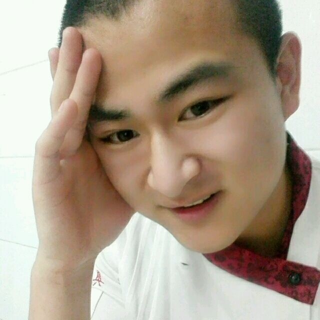 人潮拥挤的第一张照片--宿州相亲服务中心
