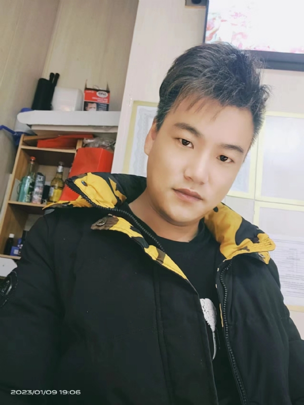 孤酒枕愁眼眠的第一张照片--宿州相亲服务中心