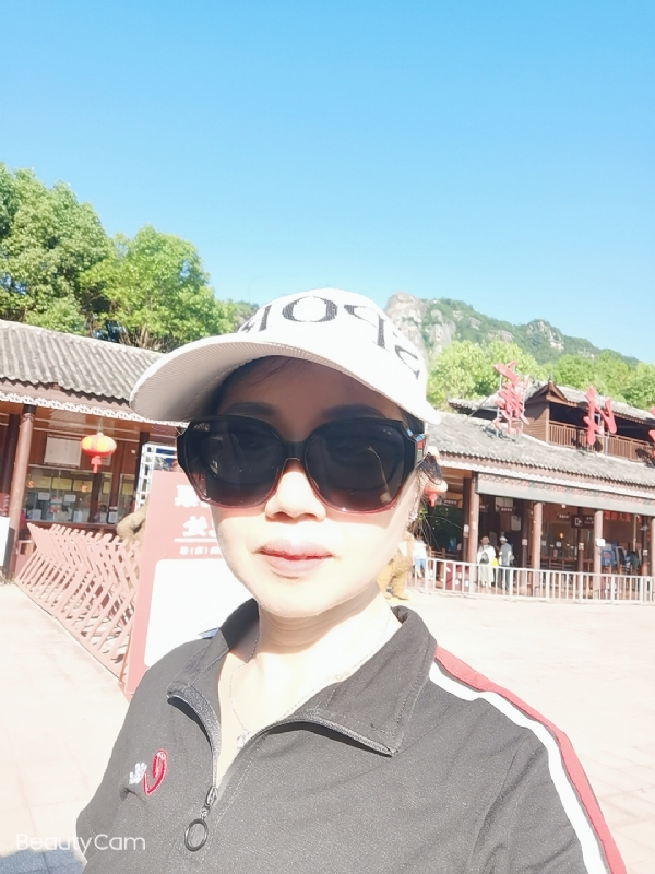 山百合的第一张照片--宿州相亲服务中心
