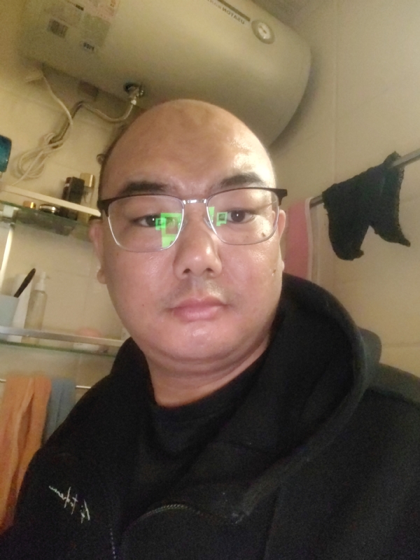 小胖子的第一张照片--宿州相亲服务中心