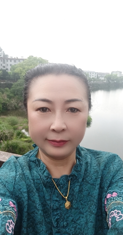 雨中情的第二张照片--宿州相亲服务中心
