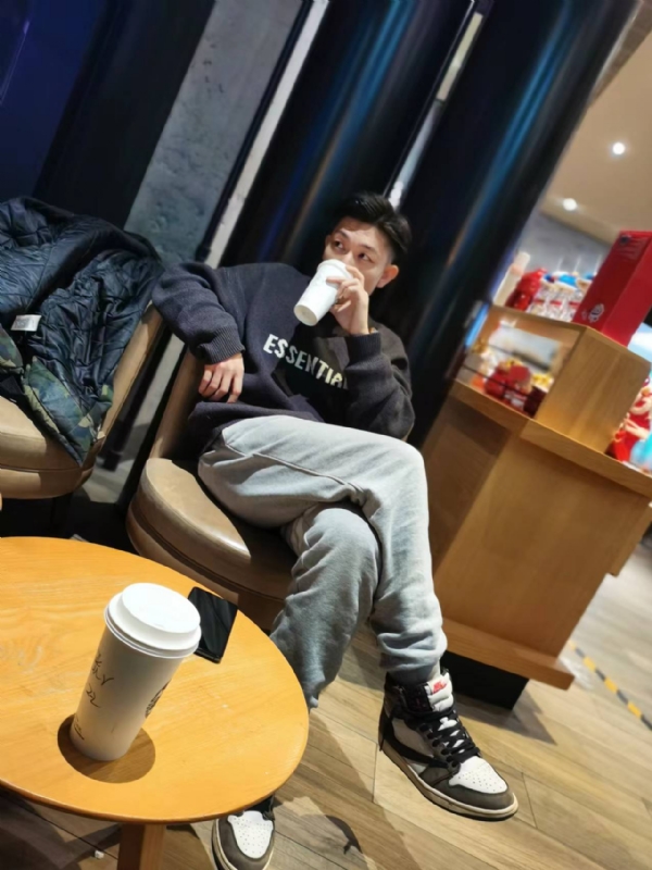 LAZY的第一张照片--宿州相亲服务中心