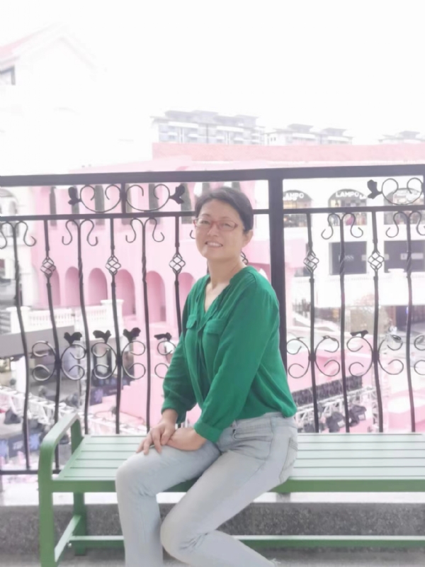 丽华的第四张照片--宿州相亲服务中心