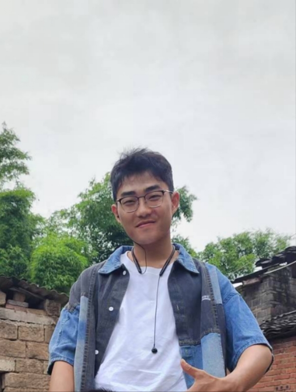 越努力越幸运的第一张照片--宿州相亲服务中心