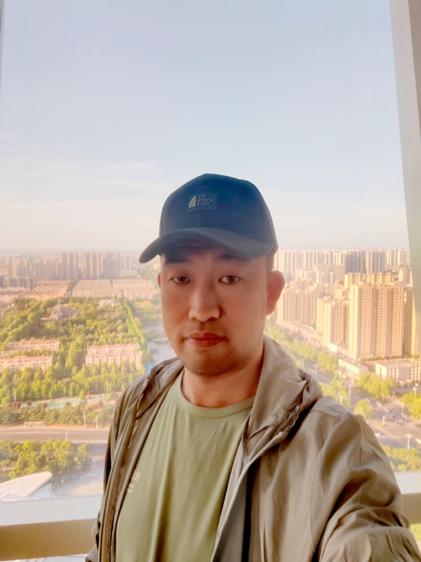 勇攀高峰的第一张照片--宿州相亲服务中心
