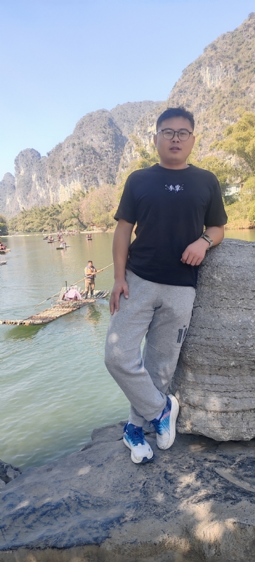 受过伤的狼的第三张照片--宿州相亲服务中心