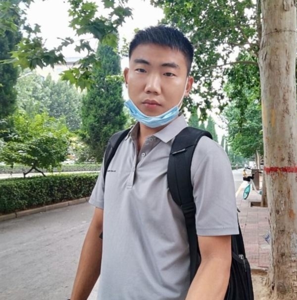 90年男征婚的第一张照片--宿州相亲服务中心