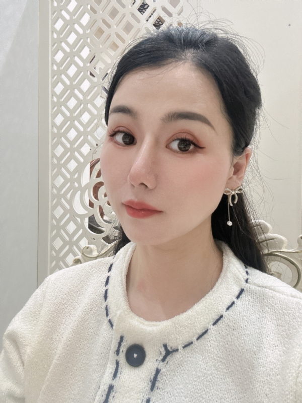 金莉的第一张照片--宿州相亲服务中心