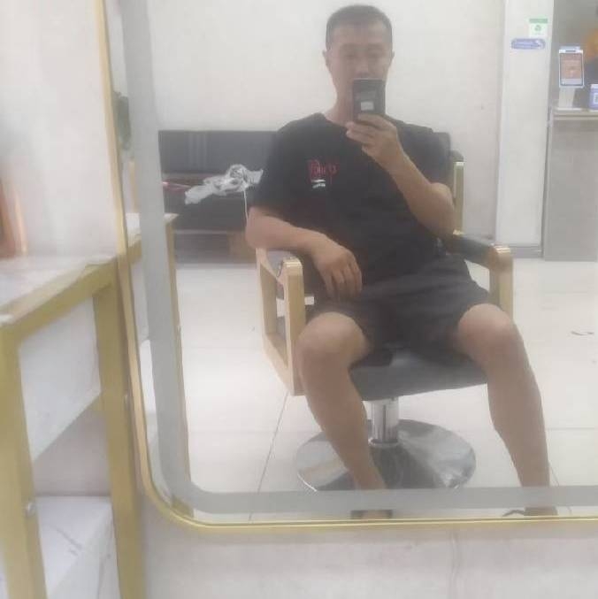 闫杰的第一张照片--宿州相亲服务中心
