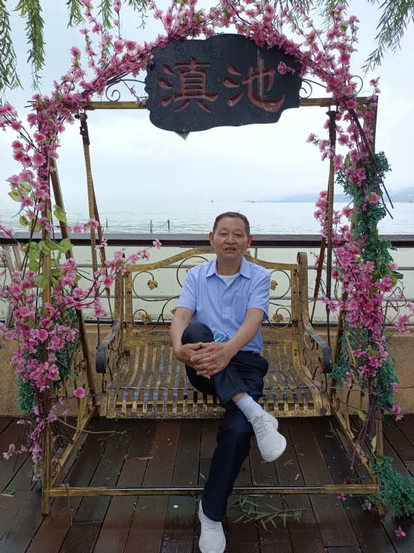 奋斗的第二张照片--宿州相亲服务中心