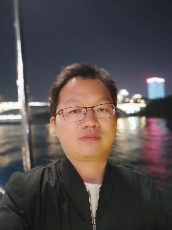 祝你平安的第一张照片--宿州相亲服务中心