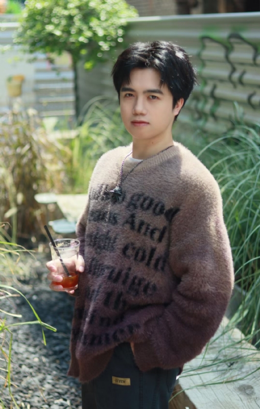 檐下雨的第二张照片--宿州相亲服务中心